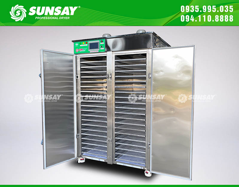 Máy được làm hoàn toàn bằng inox 304